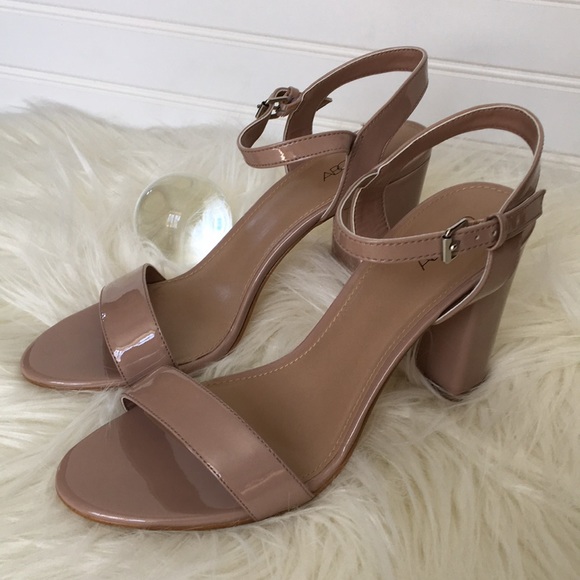 abound block heel sandal